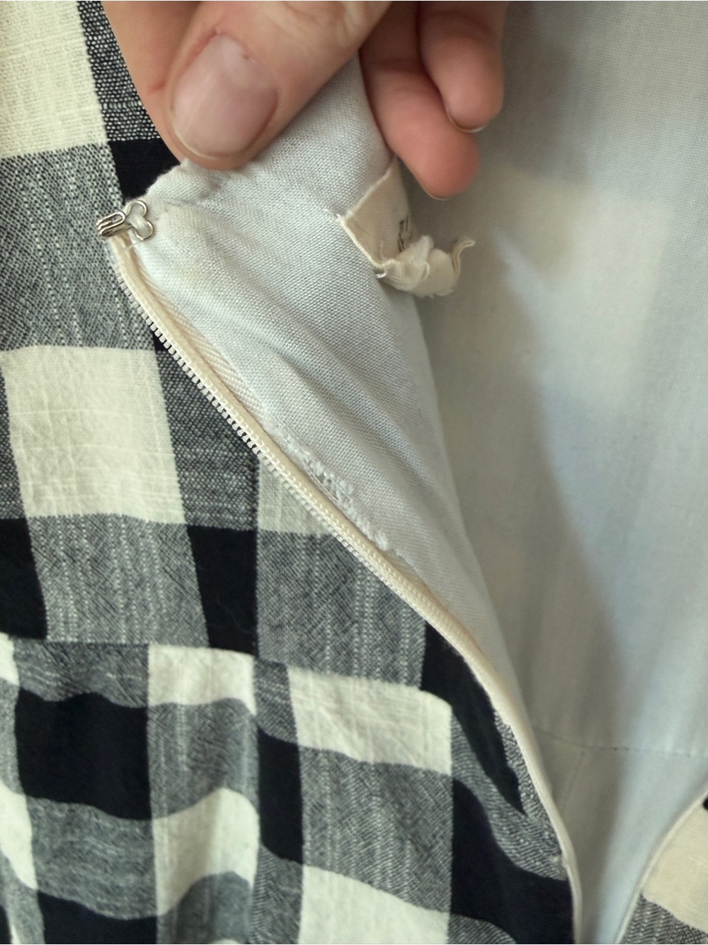 If By Sea (Anthropologie) - Gingham tie-waist jumpsuit -Sz Small- w/small Flaw - Picture 15 of 16